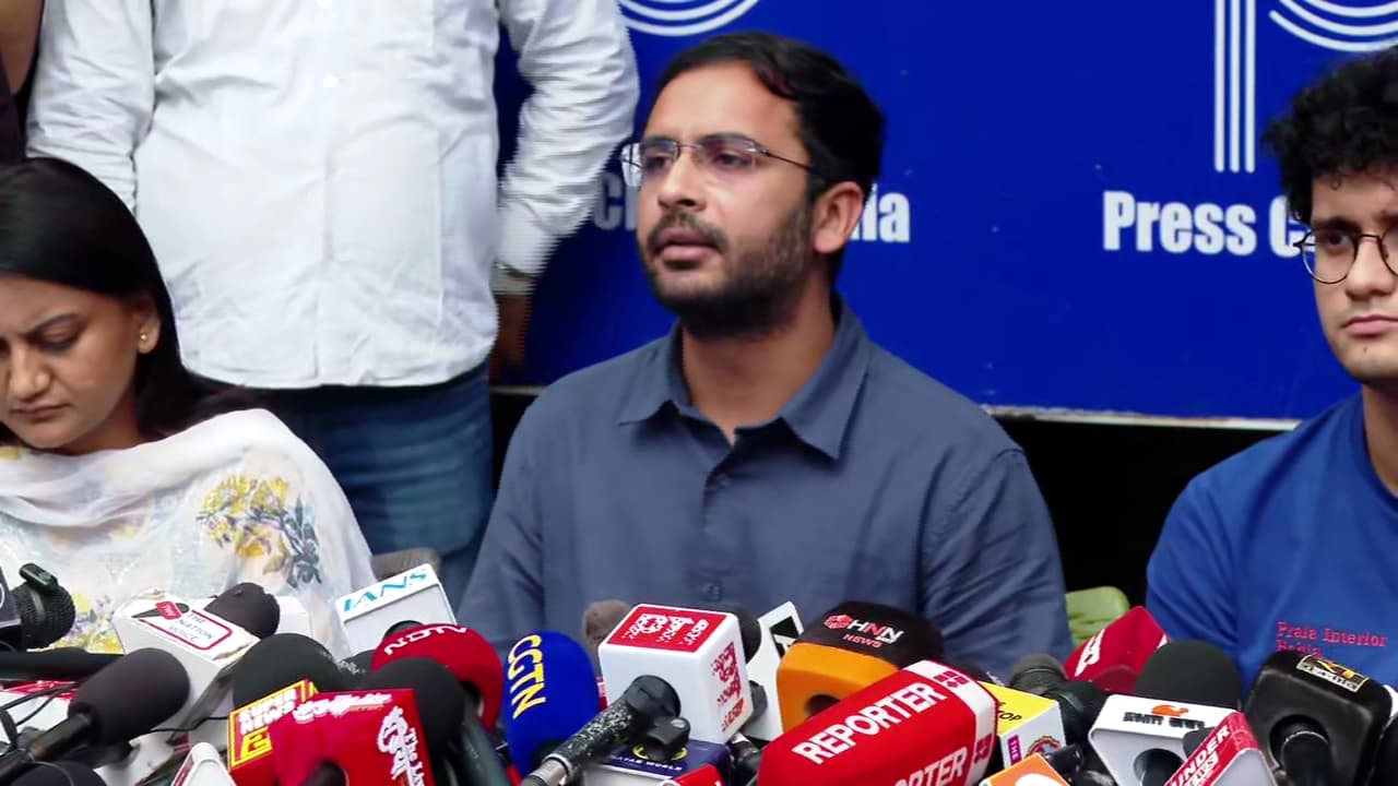 മോദിയും ഷായും ജനങ്ങളോട് യുദ്ധം ചെയ്യുന്നു, അടിയന്തരാവസ്ഥ നേരിട്ട് കാണുന്ന സാഹചര്യം; സിജെപി നേതാക്കൾ