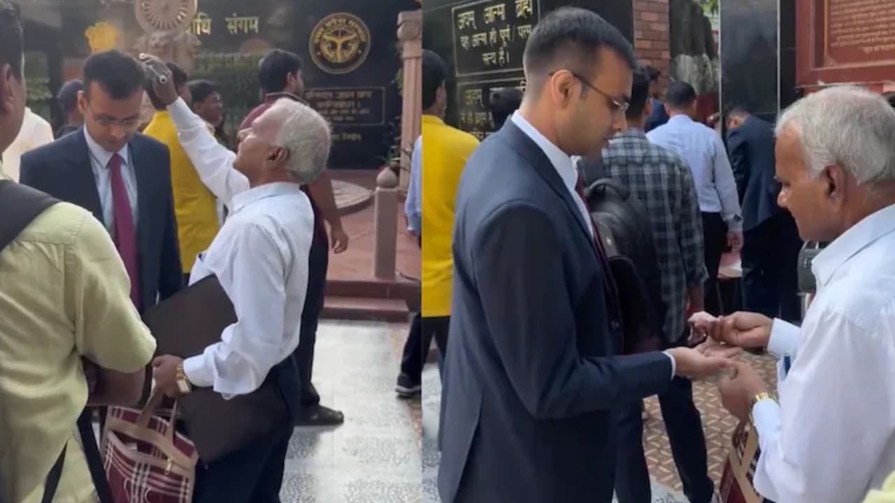 Emotional video: ಮಗನ ಕೋಟ್ ಸರಿಪಡಿಸಿ, ಕೂದಲು ಬಾಚಿದ ತಂದೆ! ಈ ಒಂದು ವಿಡಿಯೋದಲ್ಲಿದೆ ಅಪ್ಪನ ಪ್ರೀತಿಯ ಆಳ