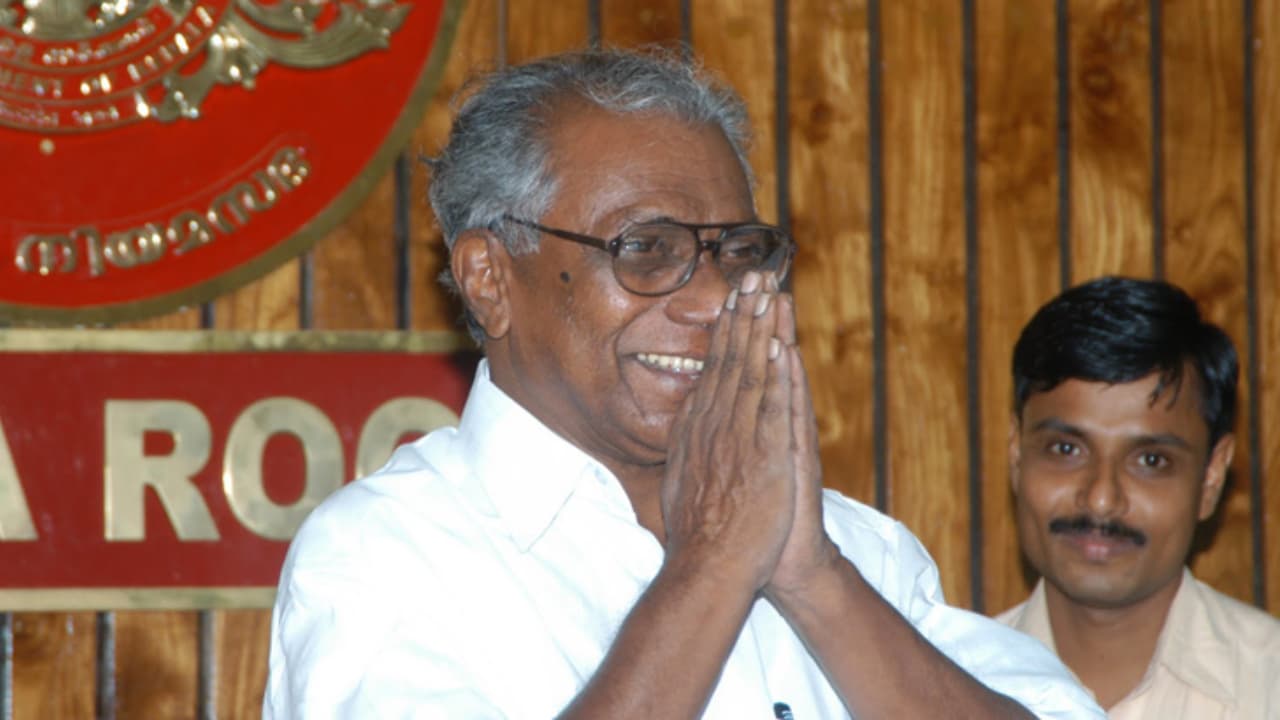 പി കെ ഗുരുദാസന്‍റെ ജീവിതം ഡോക്യുമെന്‍ററിയാവുന്നു; സംവിധാനം ബിജു നെട്ടറ