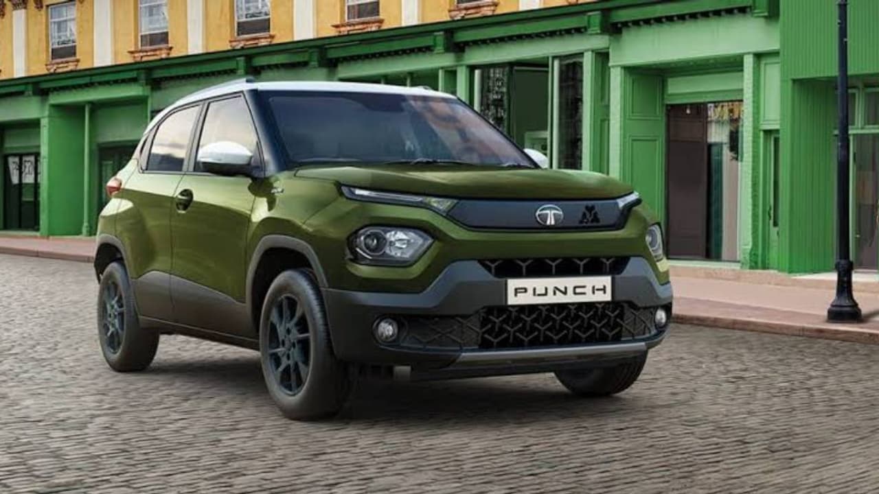 Tata Cars: மாஸ் காட்டிய பஞ்ச், நெக்ஸான்! விற்பனையில் புதிய ரெக்கார்டு படைத்த டாடா மோட்டார்ஸ்!
