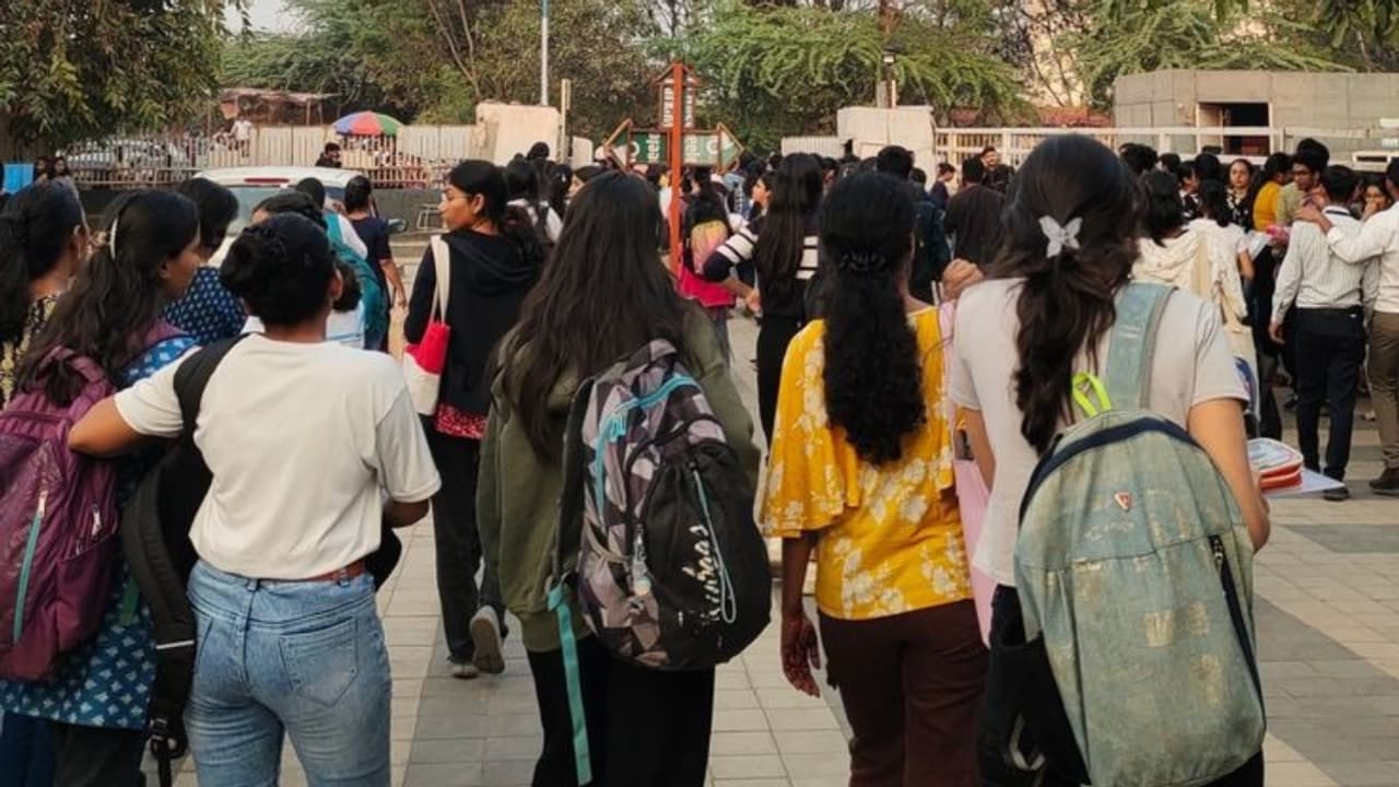 അപ്രന്റീസ്ഷിപ്പ് എംബഡഡ് ഡിഗ്രി പ്രോഗ്രാം നടപ്പിലാക്കാനൊരുങ്ങി സർക്കാർ; നിലവിലെ അക്കാദമിക വർഷം മുതൽ ആരംഭിക്കും