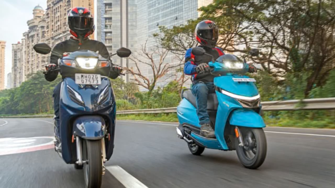 டி.வி.எஸ் ஜூபிடர் vs ஹோண்டா ஆக்டிவா: டிராஃபிக் பயணங்களுக்கு எந்த ஸ்கூட்டர் கை கொடுக்கும்? எது சிறந்த தேர்வு?