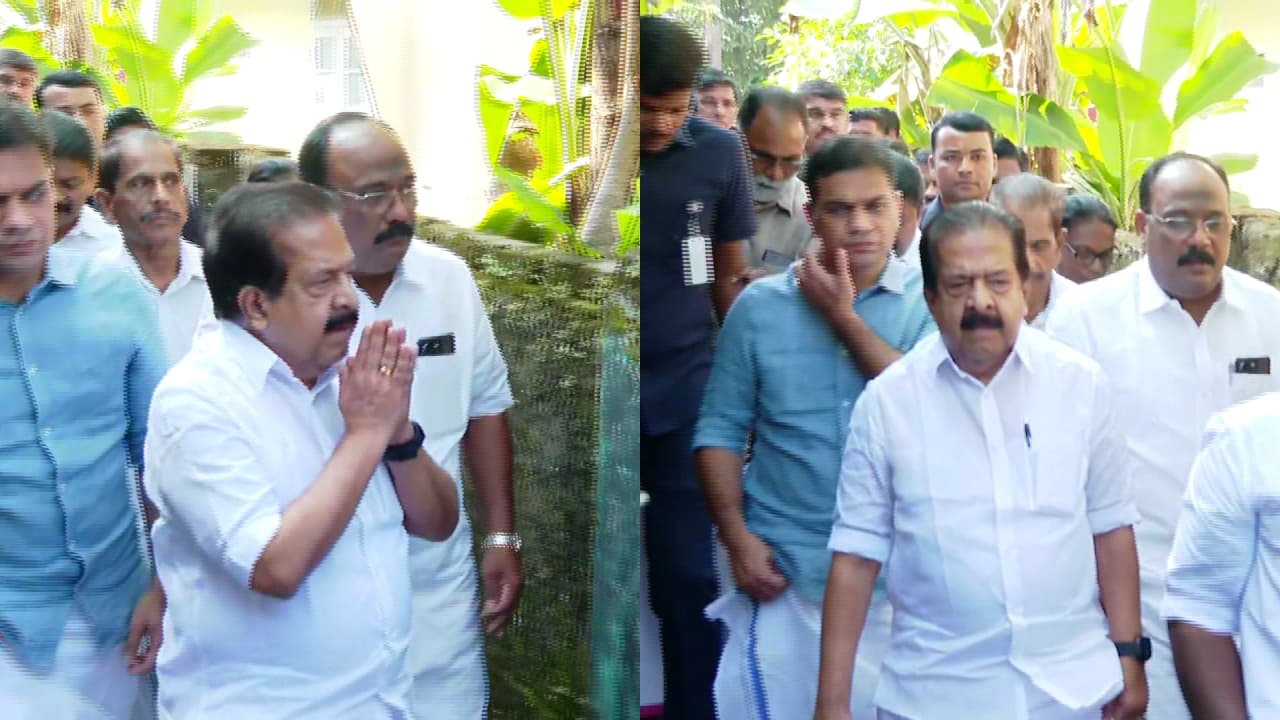 ചേരാനെല്ലൂര് ബെന്സ് അപകടം; സർക്കാർ കുടുംബത്തോടൊപ്പമെന്ന് ചെന്നിത്തല, മുഖ്യമന്ത്രിയും ആഭ്യന്തരമന്ത്രിയും നൽകിയ ഉറപ്പിൽ വിശ്വാസമെന്ന് ഭദ്ര കീർത്തി