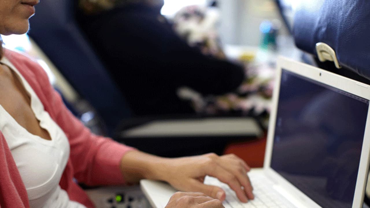 Best laptops for students for less than Rs 30,000