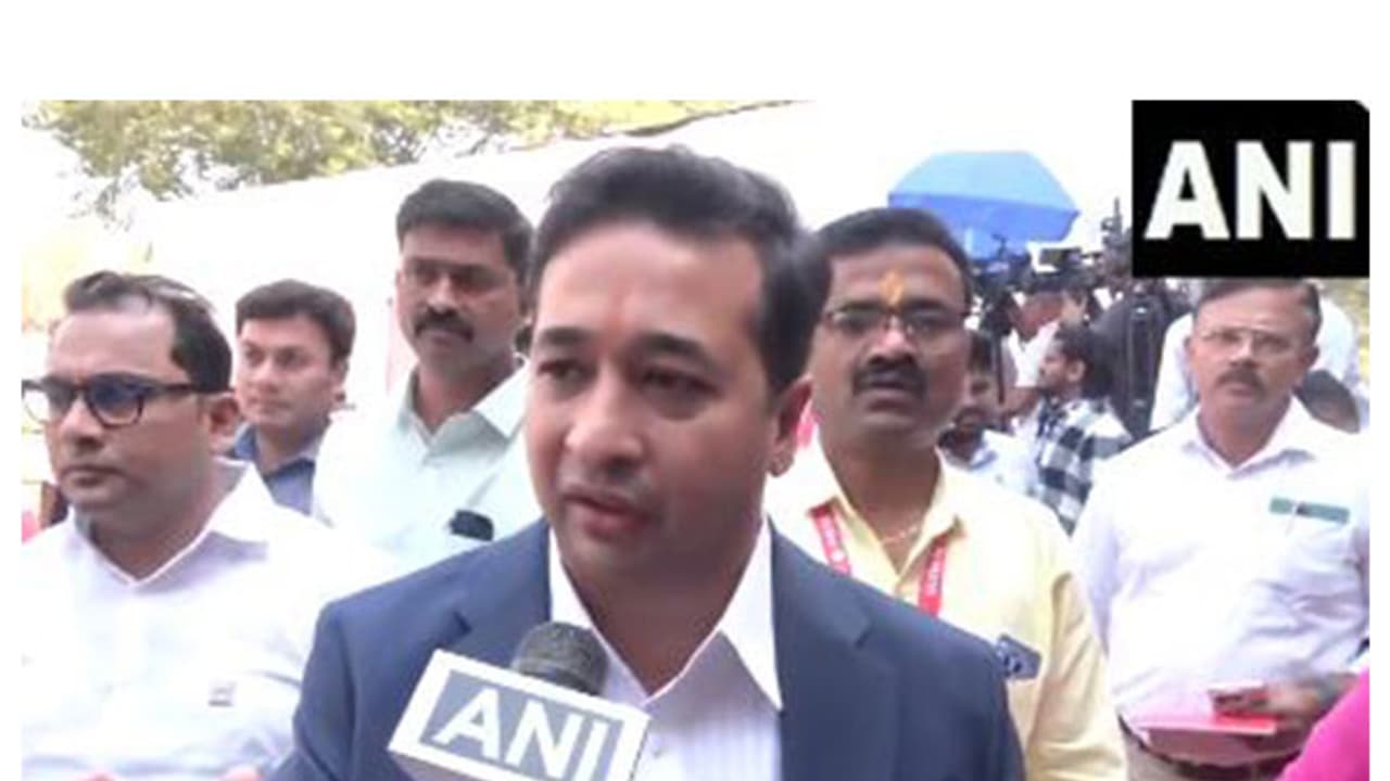 हिंदू धर्माचा अपमान करण्याचा कुणालाही अधिकार नाही: नितेश राणे | Nitesh ...