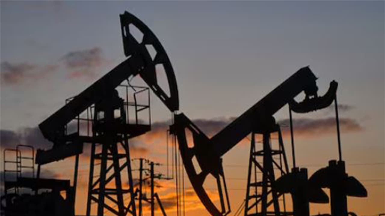 Indian Oil Refiners Continue To Source Oil From Russia Contradicting Trump's Claims