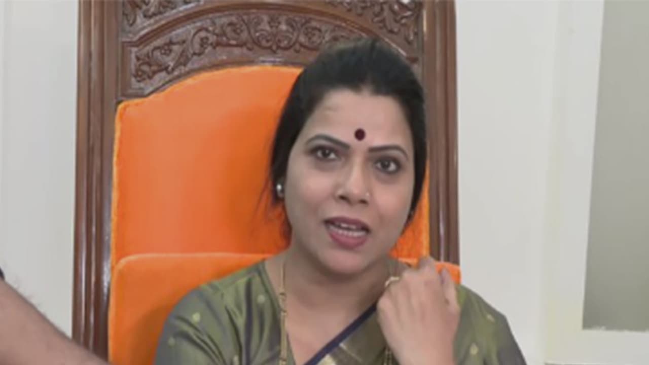 Mumbai Mayor dismisses watch row, says focus is on serving people