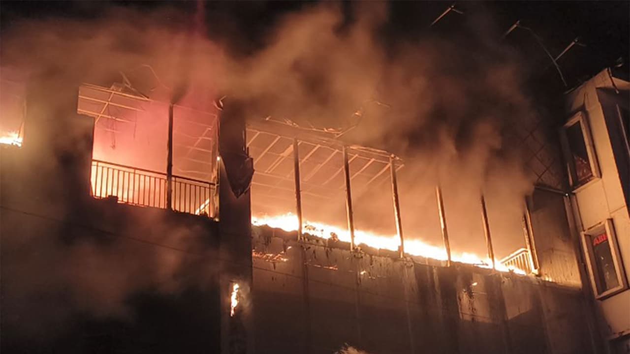 Hyderabad: 5, including 2 children, die in Nampally building fire