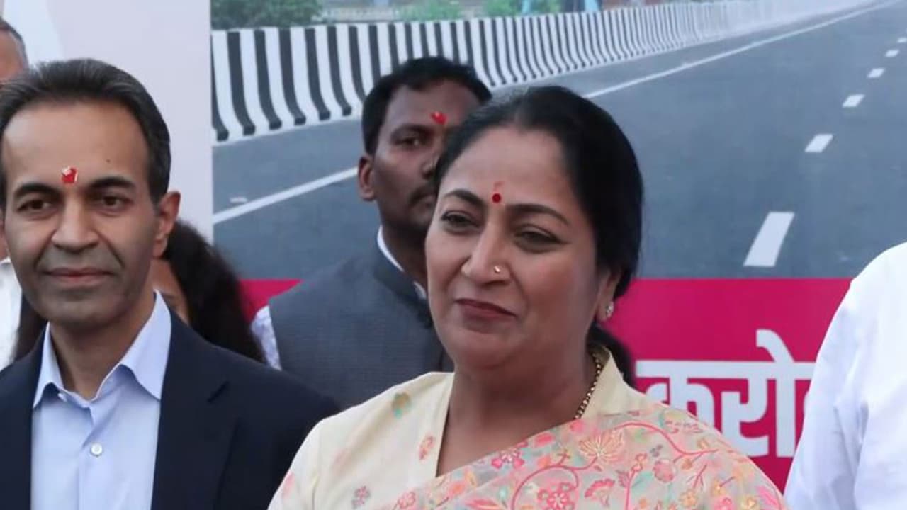 Delhi: CM Rekha Gupta launches electric double-decker bus for tourism