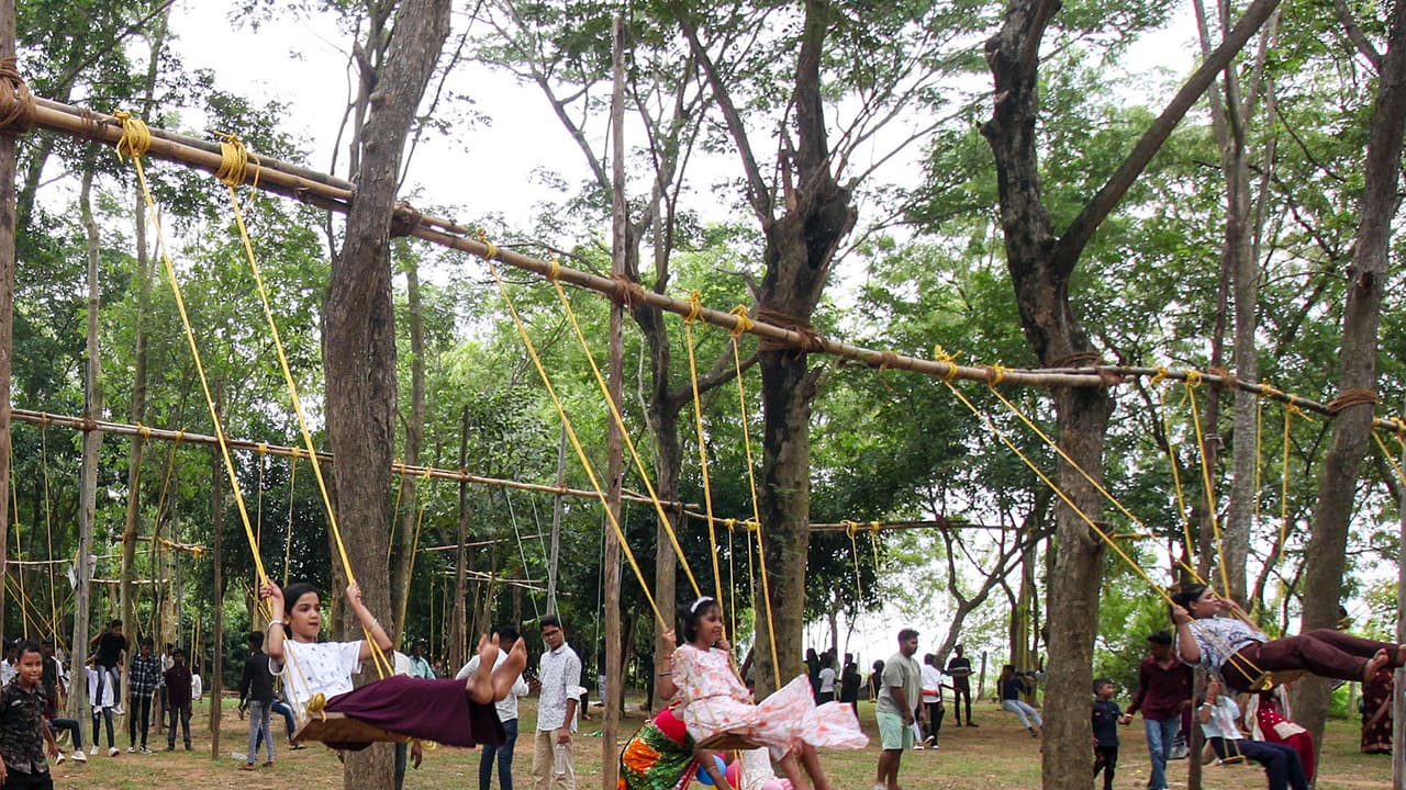 President Murmu greets nation on 'Raja' fest, highlights Odisha culture