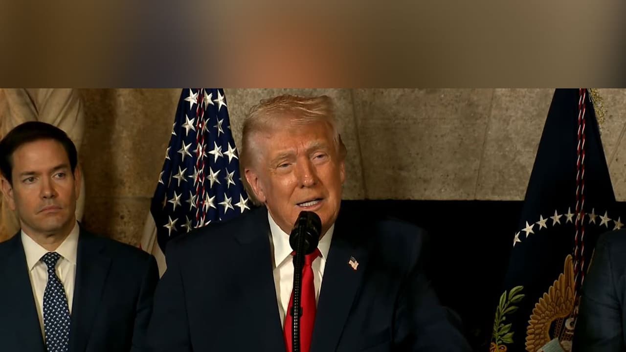 Donald Trump says it would be 'smart' for Nicolas Maduro to resign