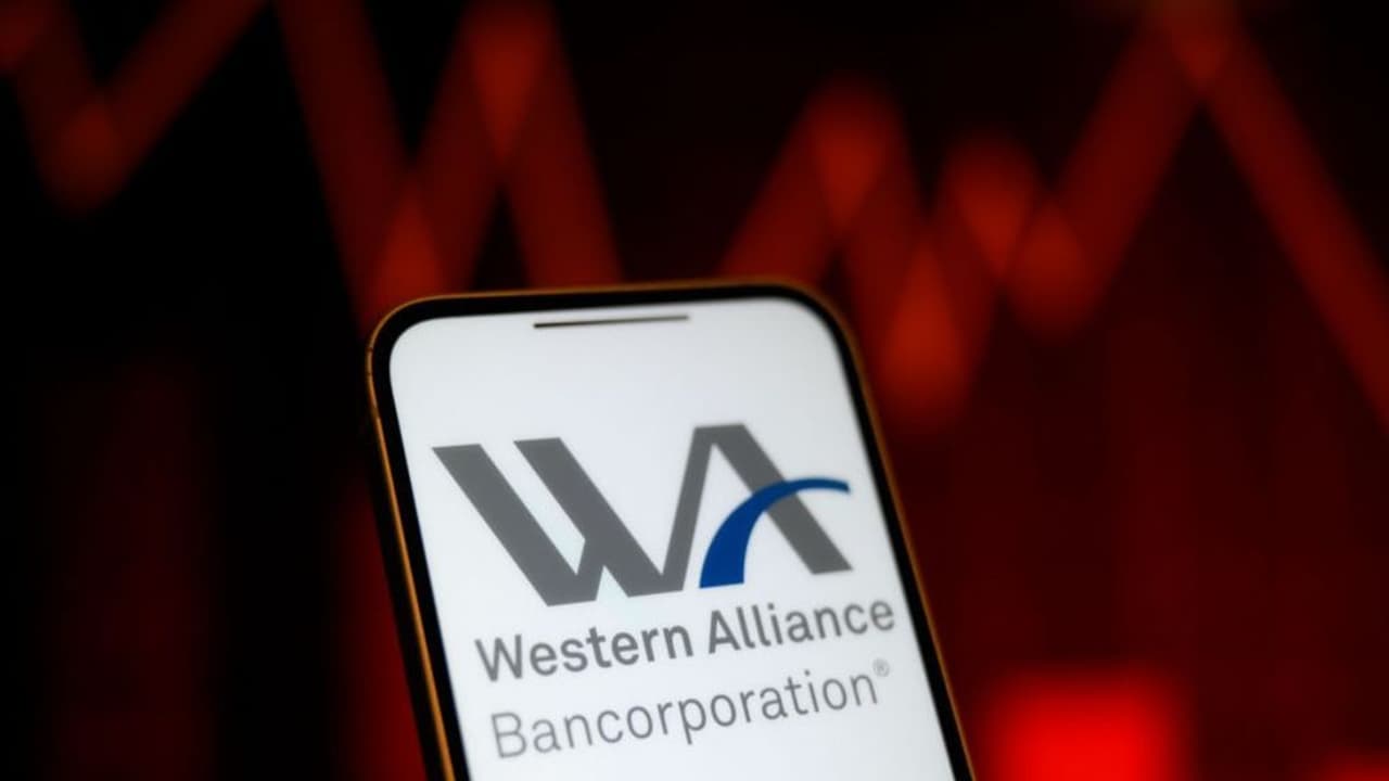 Western Alliance Bancorp Stock Turns Retail Traders Extremely Bullish After Q3 Print