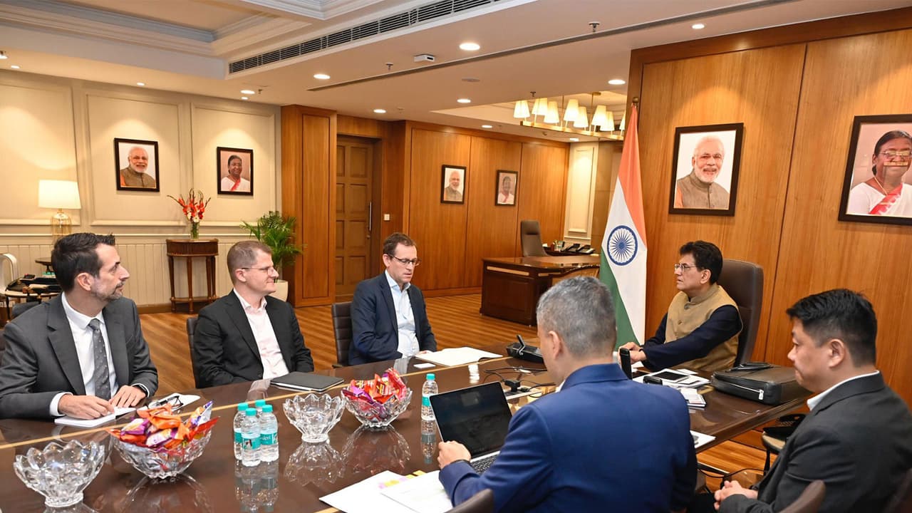 Piyush Goyal, Zurich Airport MD discuss Noida Airport investment plans