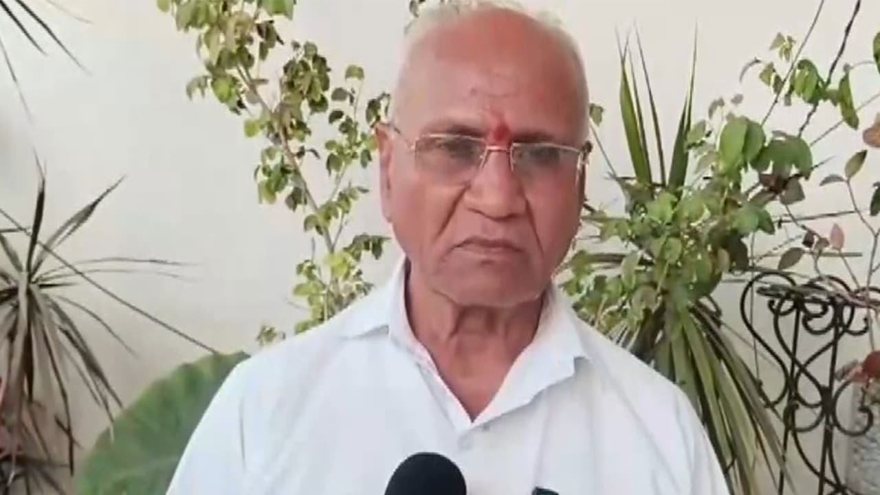 Farmer-activist Shrirang Lad honoured with Padma Shri for his work