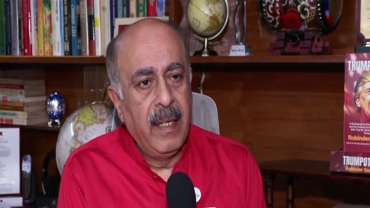 Ships loading oil from Iran's Kharg island will face sanctions: Expert