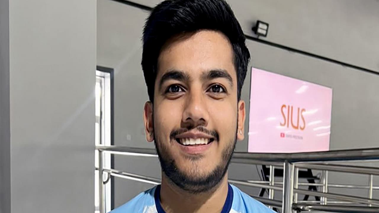 National Shooting: Aishwary Tomar shatters world record for 3P gold