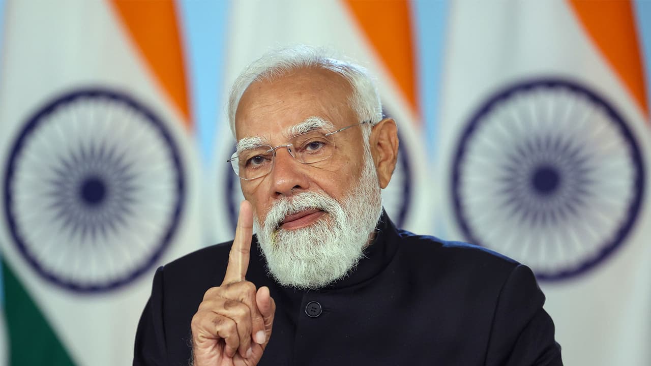 Mann ki Baat: Modi lauds Malaysia's Indian community, 500 Tamil schools