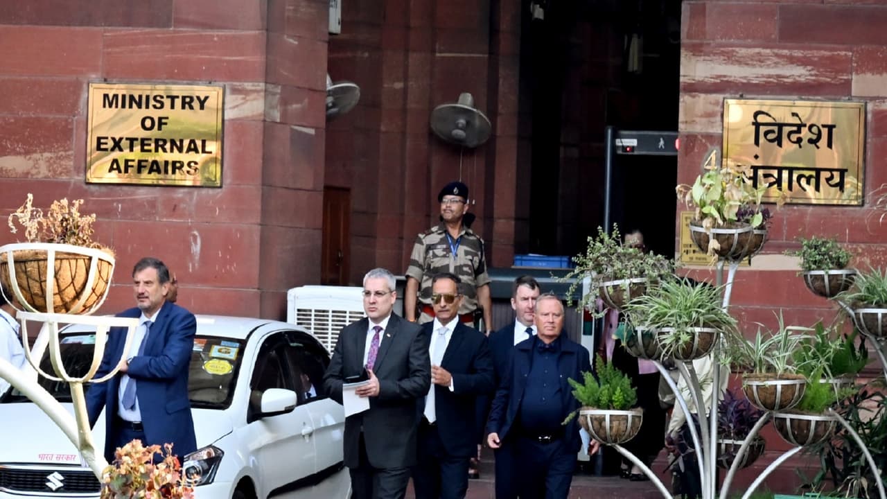 India, Malaysia reaffirm vow to fight terror, transnational crime