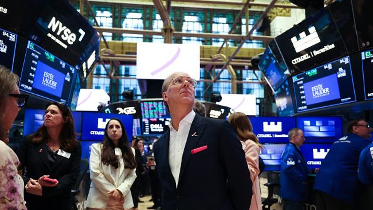 AI Stock Sell-Off Could Catch Bearish Investors Off Guard In ‘Right Tail Risk’, But Wall Street Feels Broader Market Signals Are Holding Up