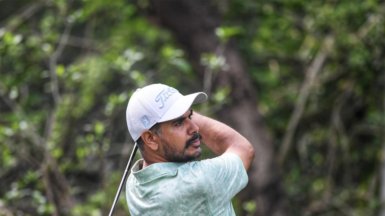 Singapore Open: Bhullar in contention for maiden title, moves to T-3