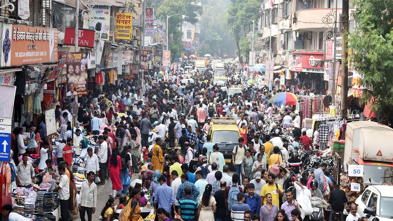 India's Infra-Led Investment Boom Reaches Rs 26.62 Lakh Crore in FY26