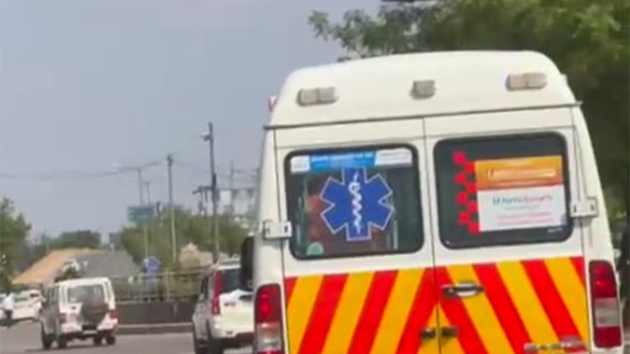 Heart travels 98 km via green corridor for 26-year-old's transplant