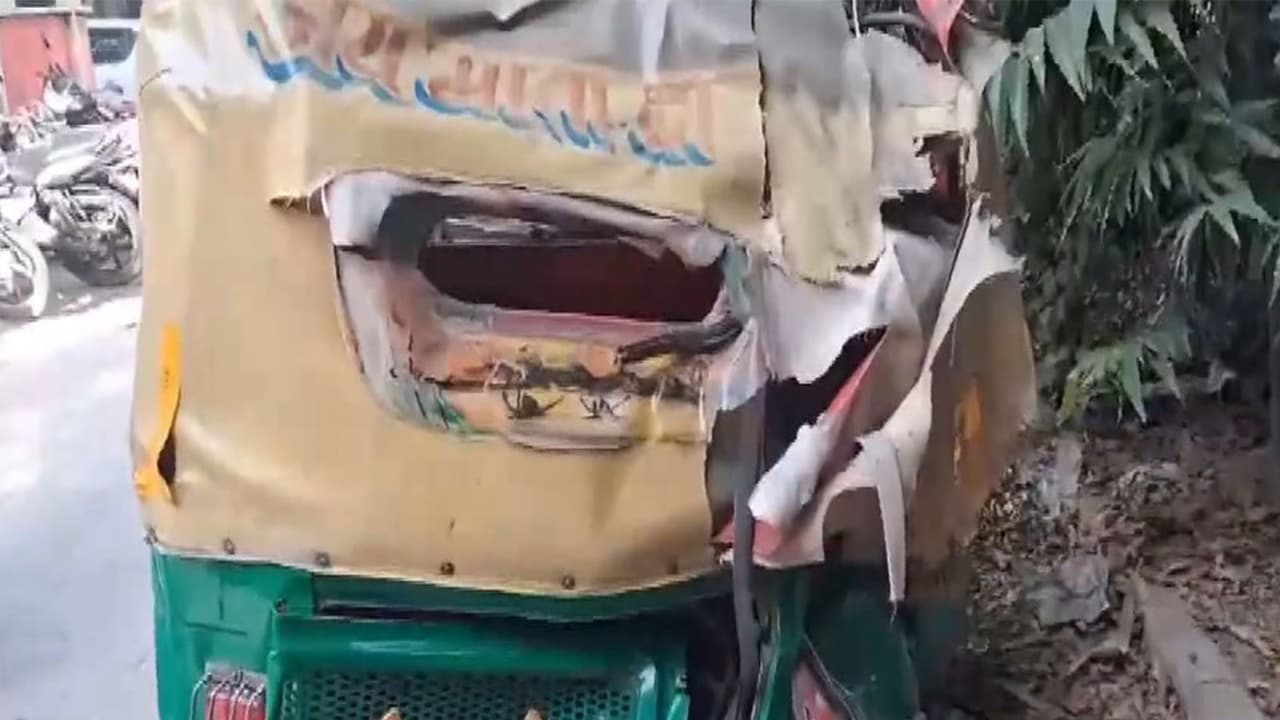 Delhi hit-and-run: Car hits auto, injures driver and two children