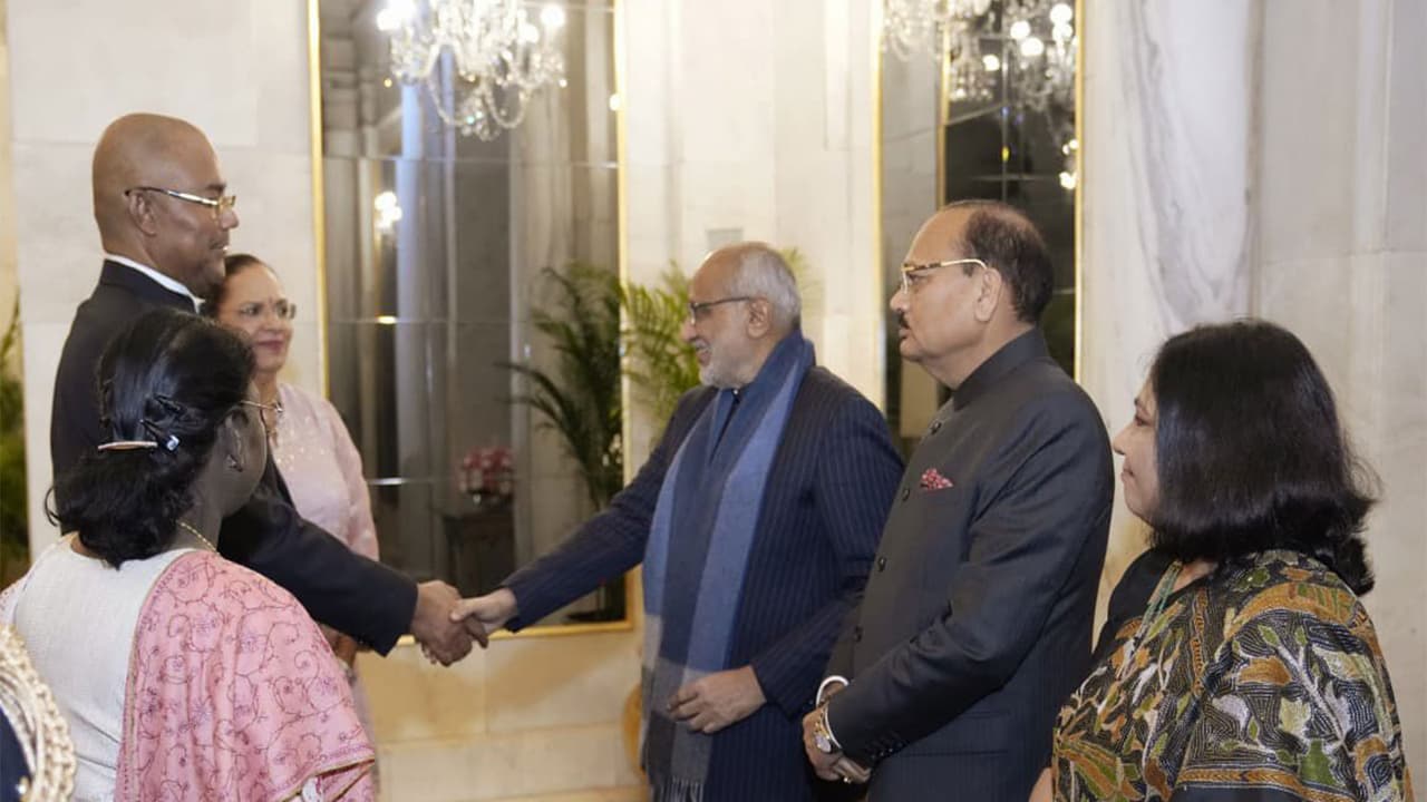 President Murmu hosts banquet for Seychelles President Patrick Herminie