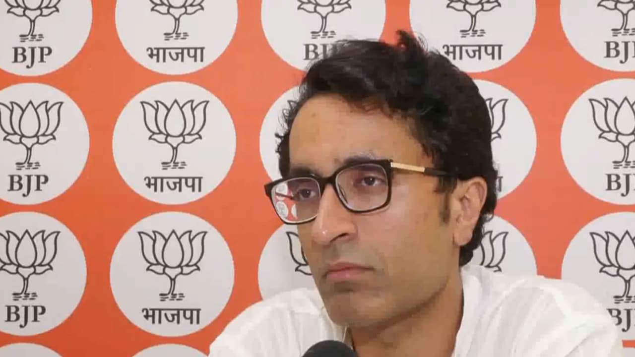Vande Mataram row: BJP slams Congress over I-Day celebrations