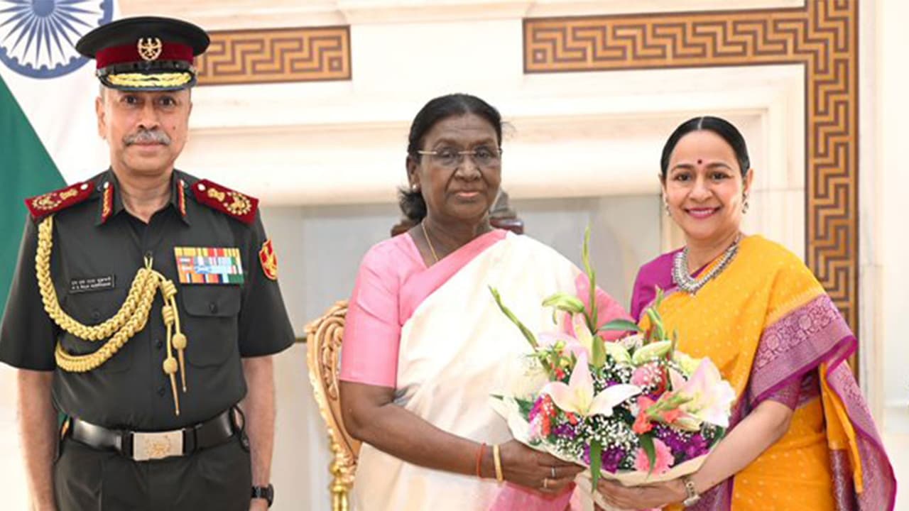 Subramani Pri New CDS General NS Raja Subramani, wife call on President Droupadi ...