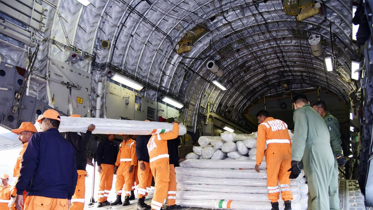 India dispatches 30 tonnes of humanitarian aid to typhoon-hit Philippines