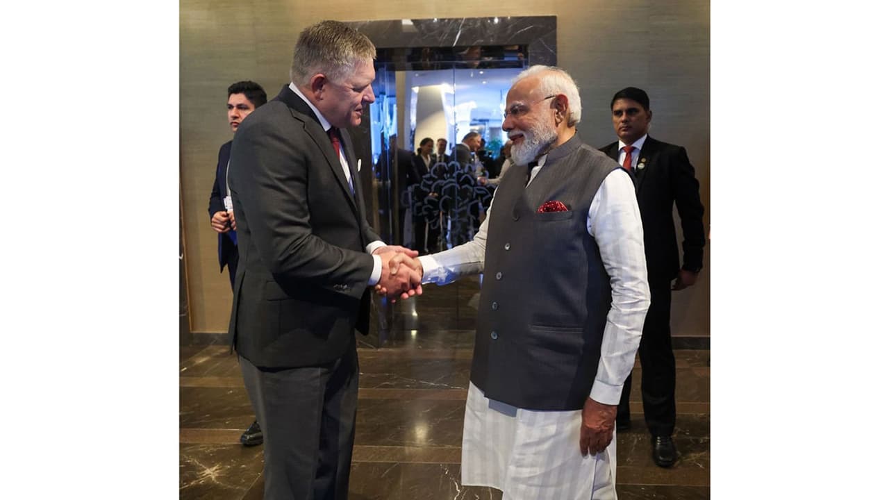 Modi's 'historic' Slovakia visit ends; Fico's special see-off gesture