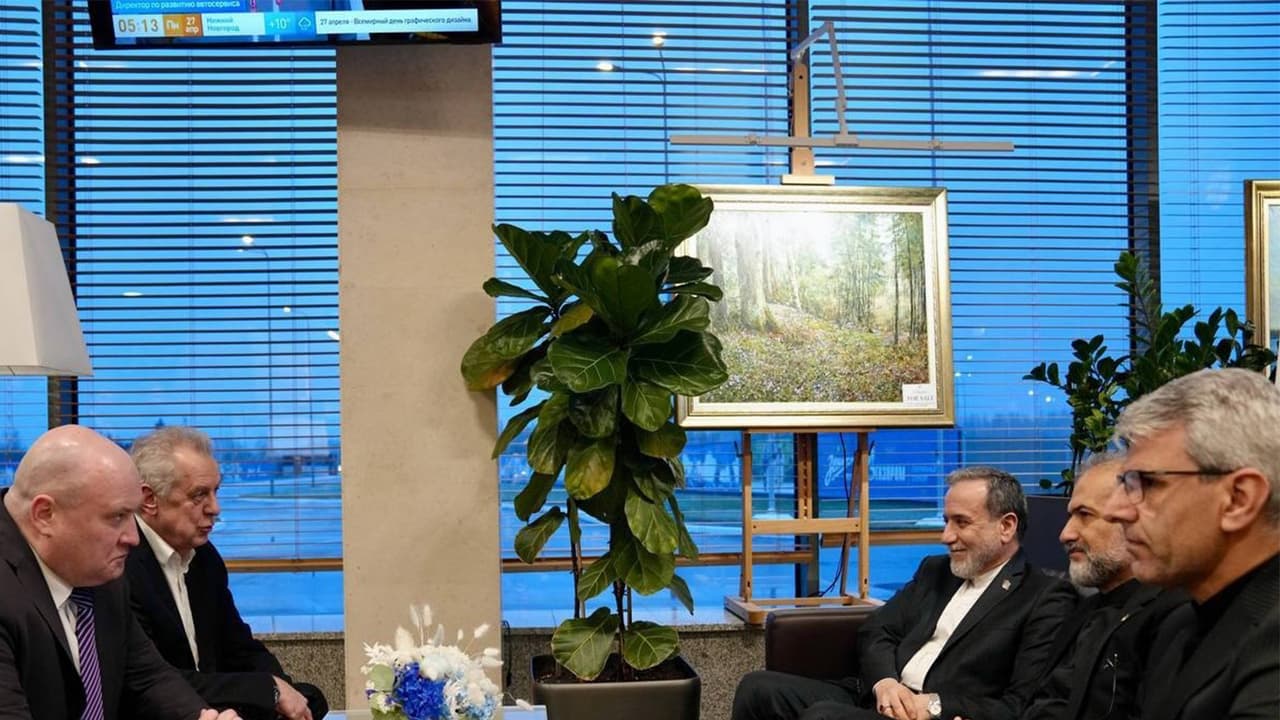 Iranian FM on 'productive' Pakistan talks, Hormuz security with Oman