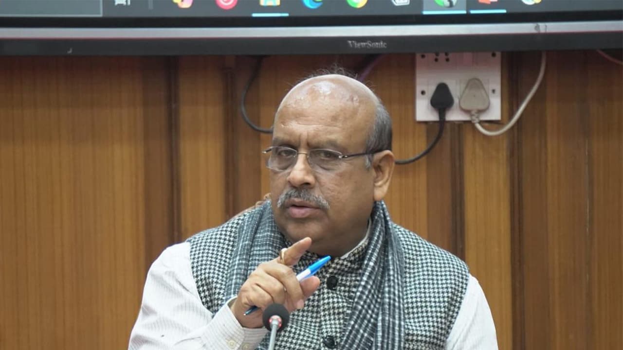 Delhi Assembly moves to 100% paperless ops; 40 depts to be trained