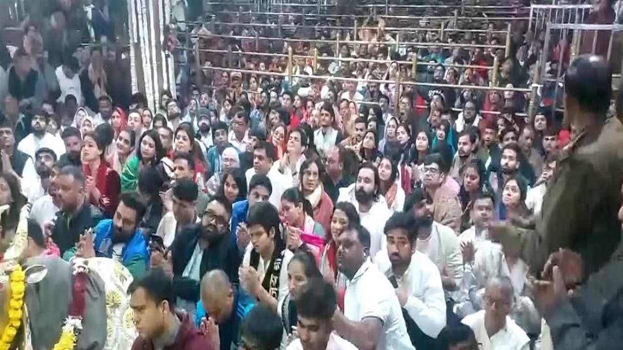 World Cup 2025 champs India women's team offer prayers at Ujjain