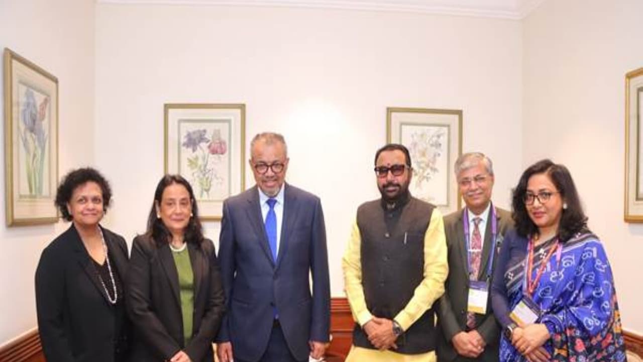 Union Minister meets WHO DG at Global Summit on Traditional Medicine