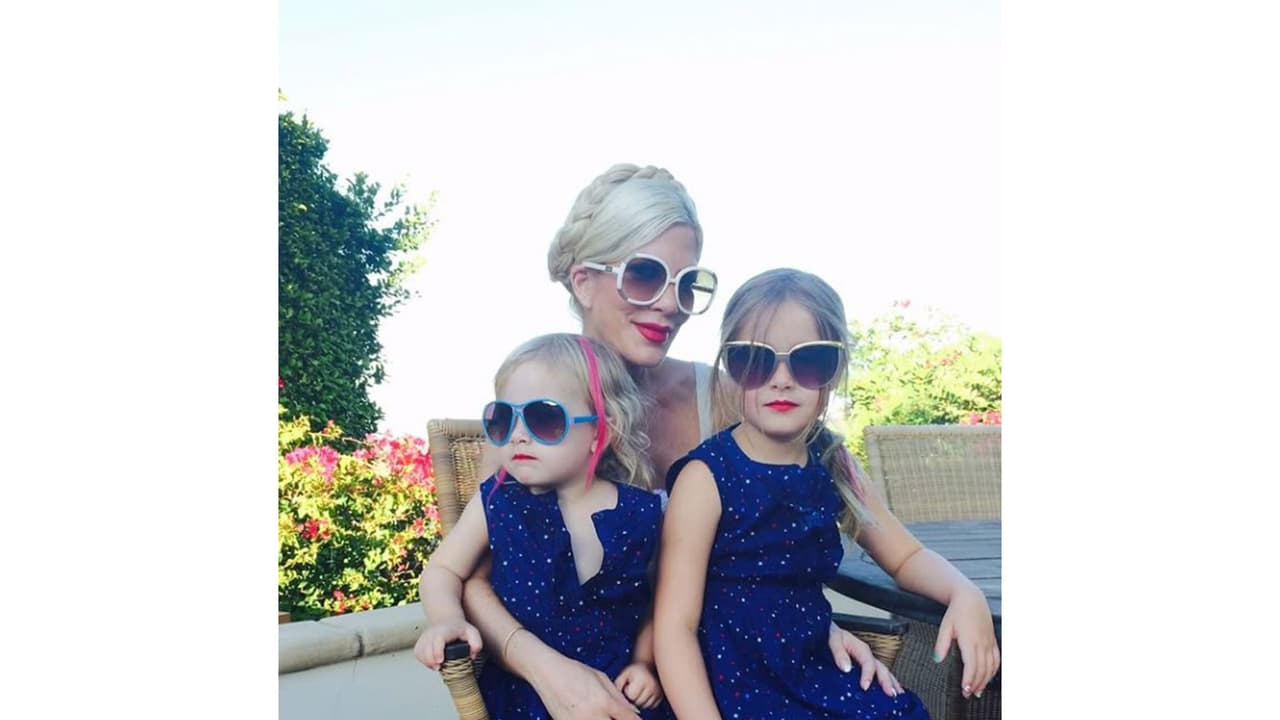 Tori Spelling, 4 children hospitalized after California car crash