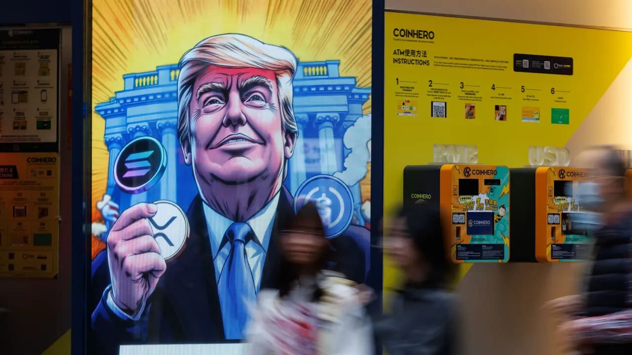 XRP, Solana Spot ETFs Lead In Weekly Inflows As Bitcoin, Ethereum Face Outflows