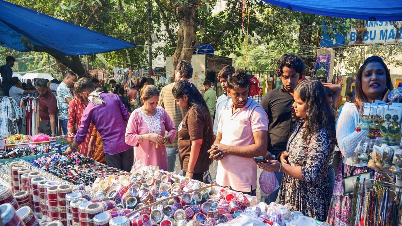 Traders appeal to Rahul Gandhi to halt protests amid festive season
