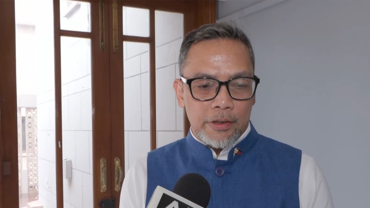 South China Sea: 2016 PCA award is final and binding, says PH envoy