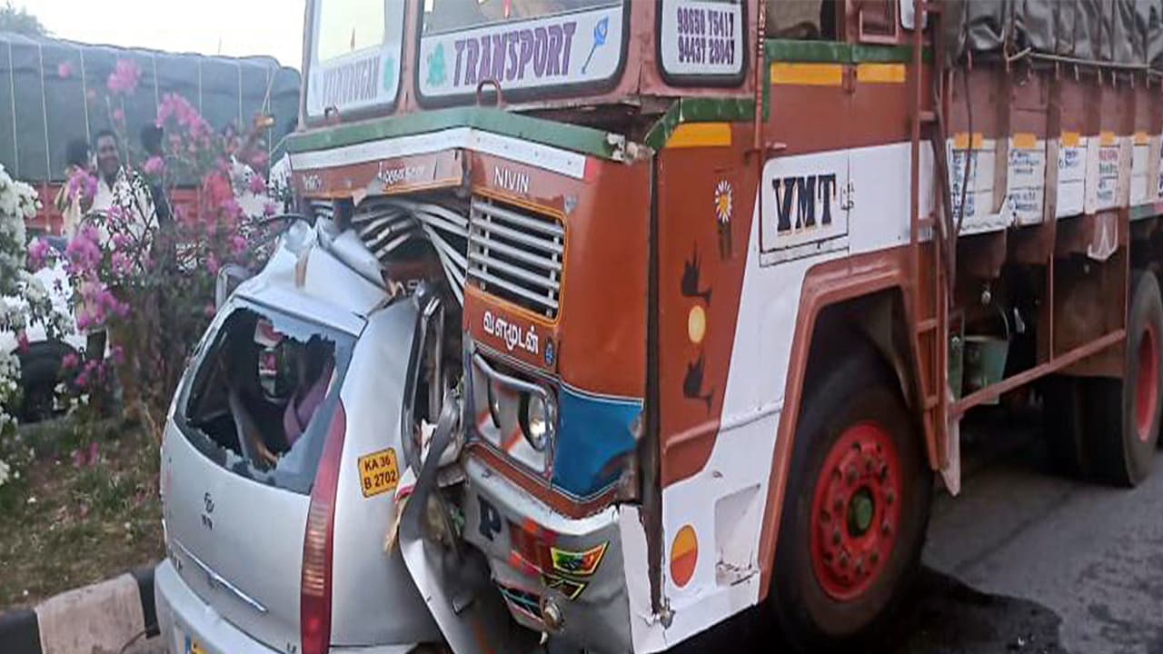 Tamil Nadu: 4 of a family killed as car collides with lorry near ...