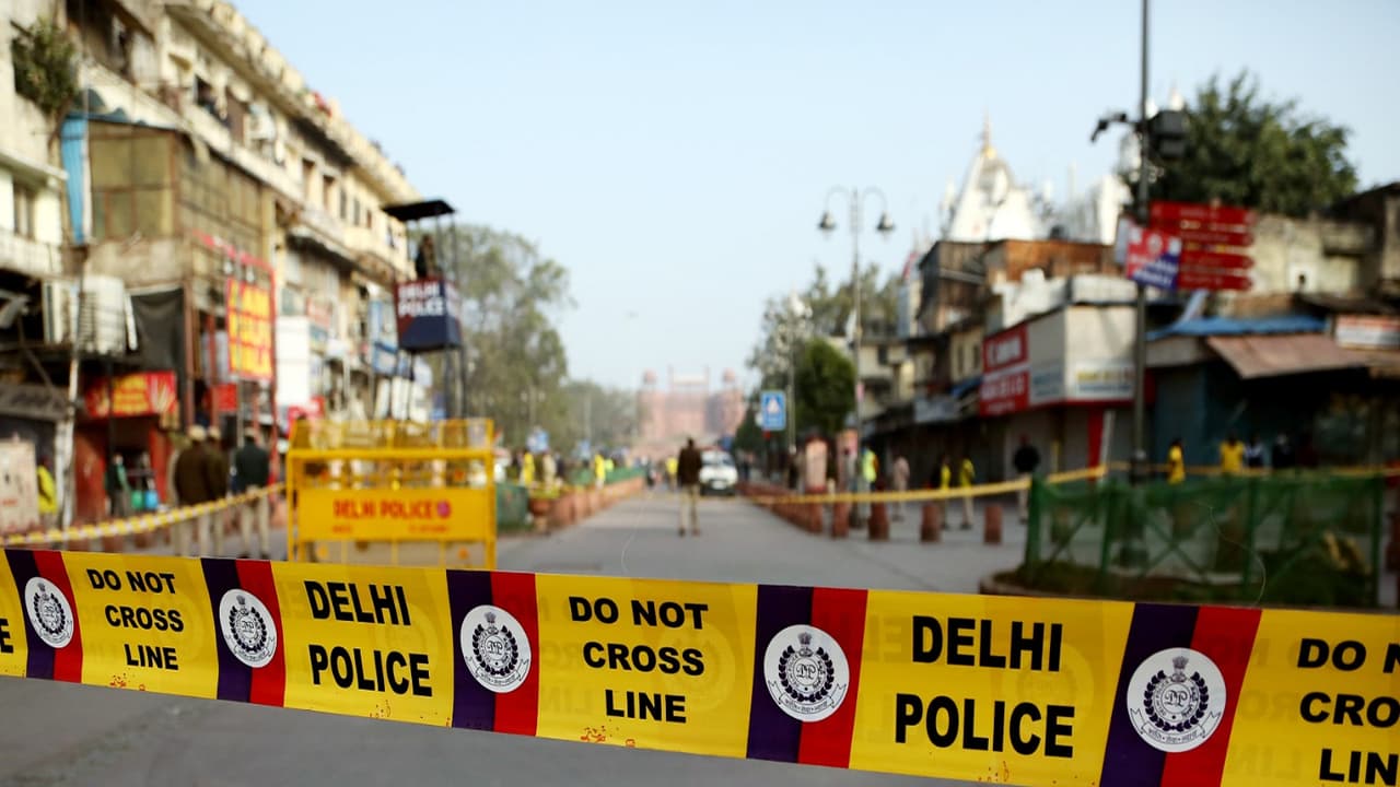 Delhi: 2 injured in hit-and-run near Rithala Metro, driver flees