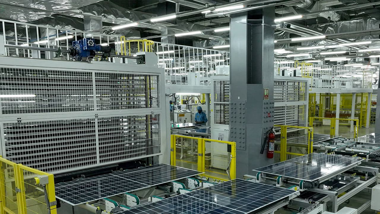 India's Solar Sector Urged to Focus on Backward Integration Amid Oversupply