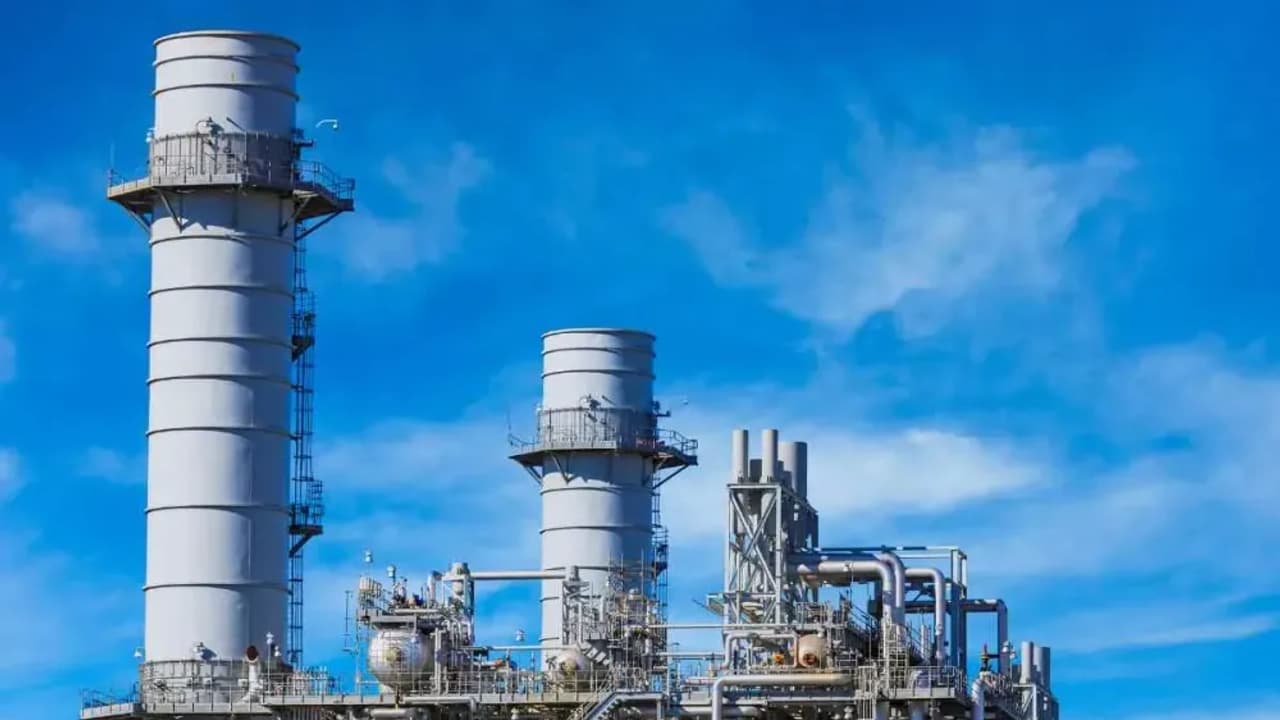 US Natural Gas Futures Slump, Sending KOLD ETF Soaring Pre-Market As Winter Demand Fades