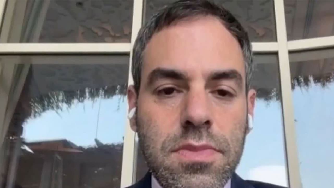 US-Iran talks a 'pause, not failure', says expert after Vance's exit