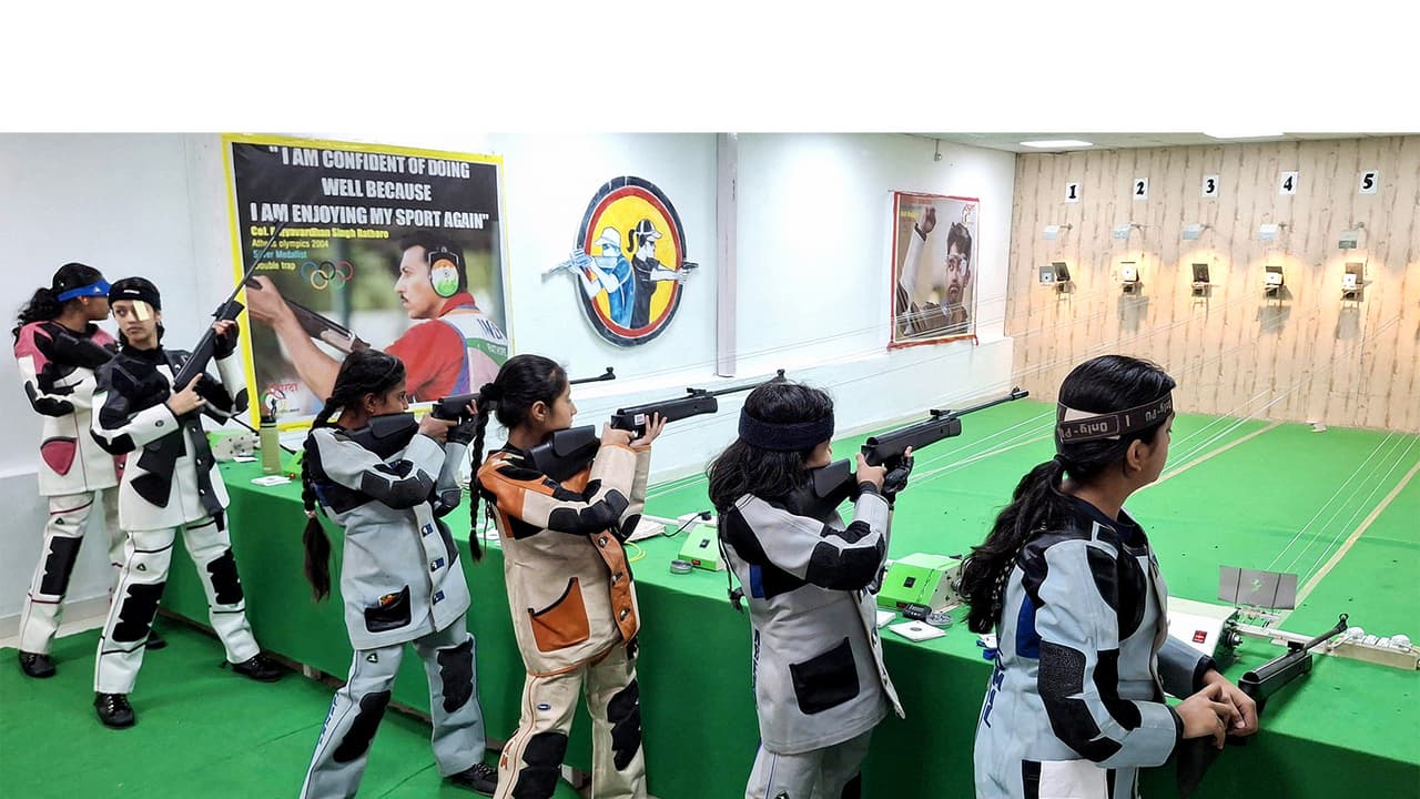 Kazakhstan's Sofiya Shulzhenko sets world record; India wins 2 gold