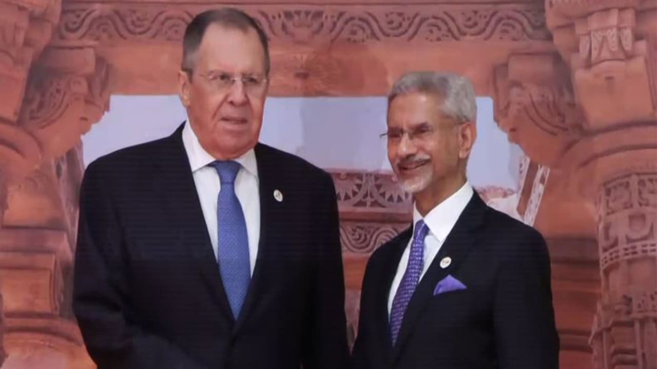 Jaishankar welcomes Lavrov, other ministers for BRICS meeting in Delhi