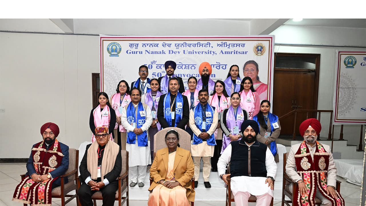 President Murmu urges students to serve selflessly at GNDU convocation