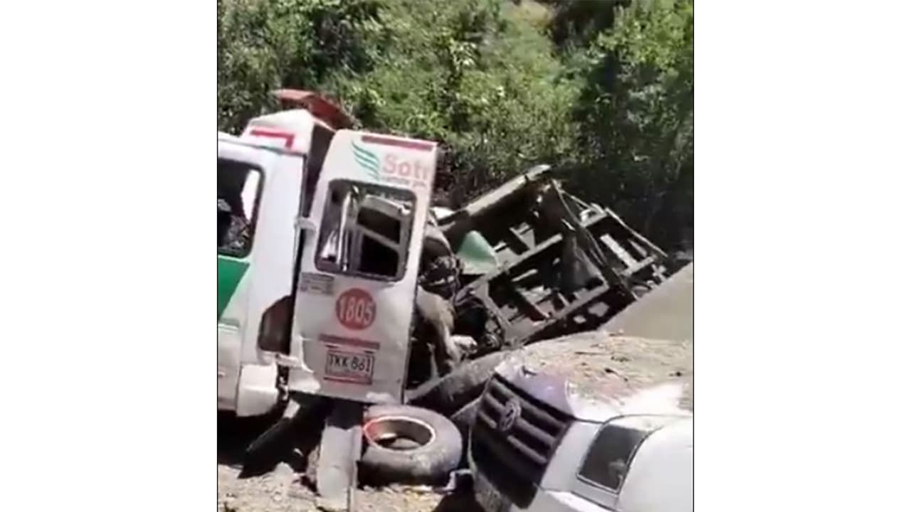 Colombia: 7 killed, over 20 injured in deadly bus bombing in Cauca