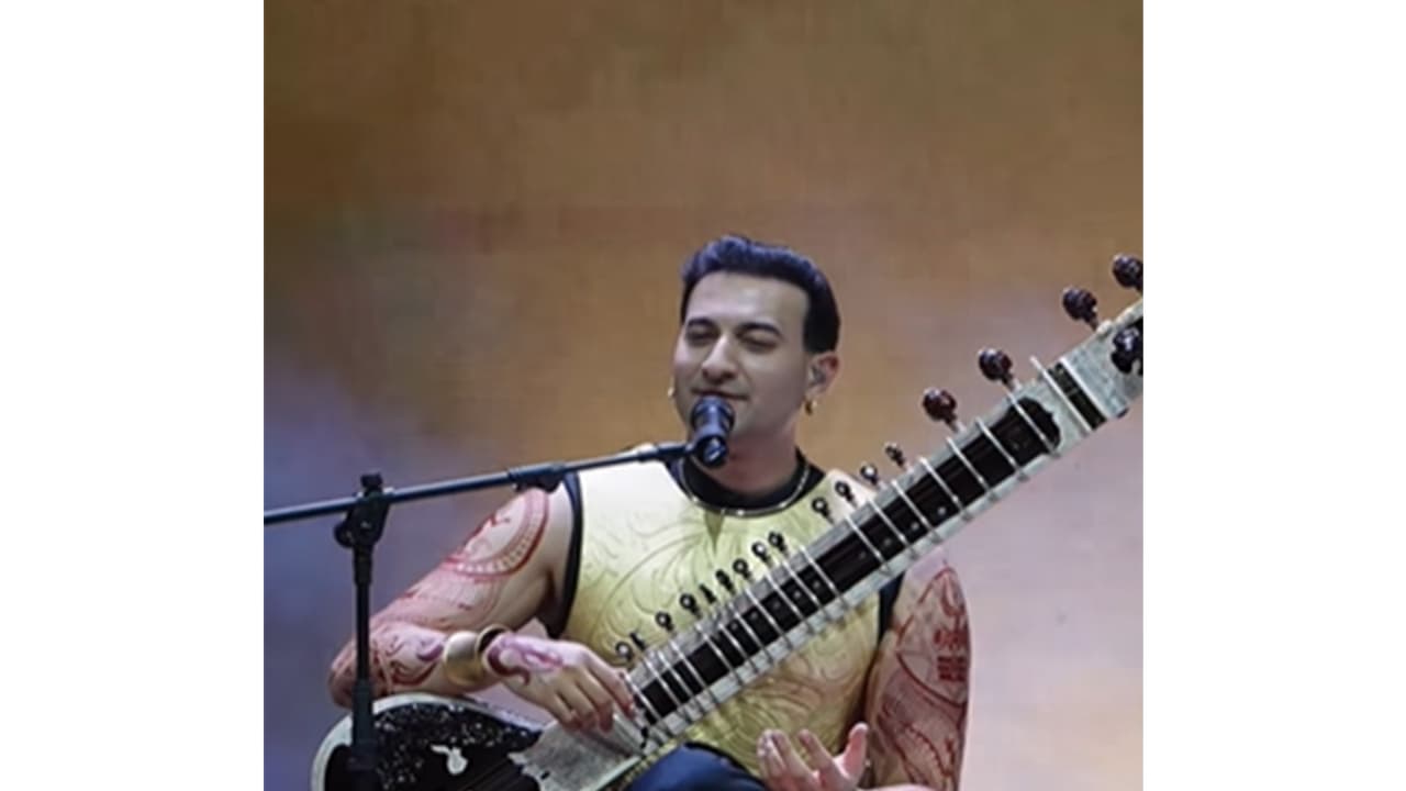 Sitarist Rishab Sharma concludes India tour with grand Delhi concert